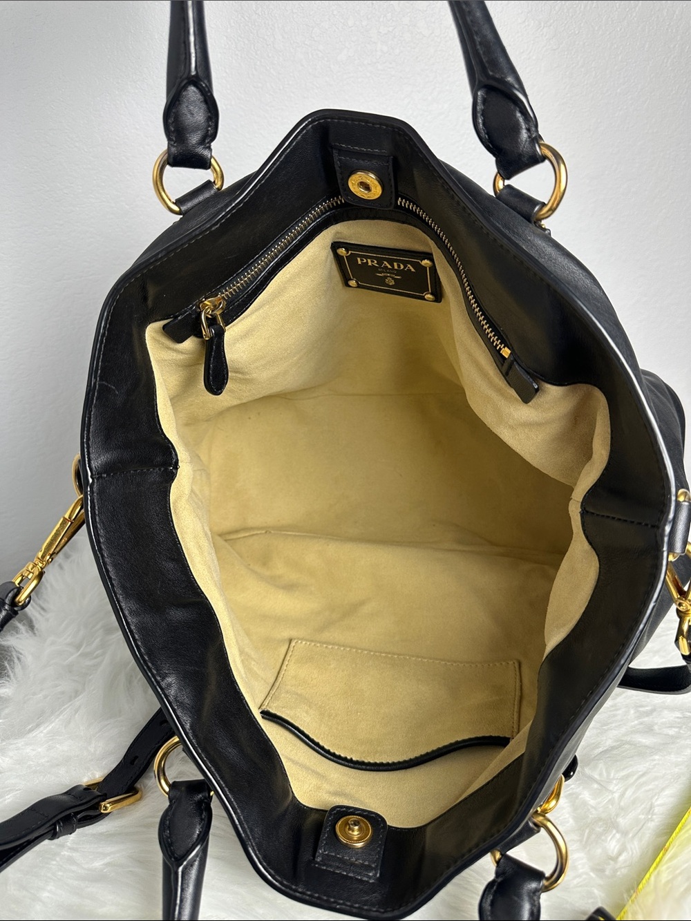 💯Authentic Prada Vitello Leather Convertible Tote Bag Black Gold Hardware🍀 - Picture 7 of 12
